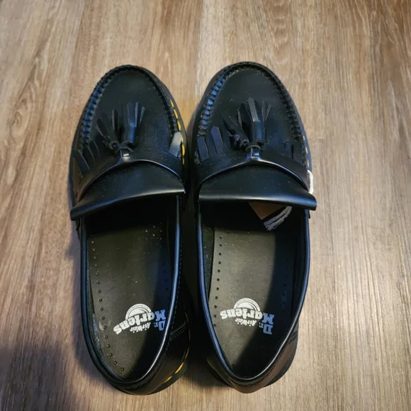 Dr. Martens Adrian Tassel Loafer Black Smooth Leather Men's Size 10 | Unisex - Picture 4 of 4